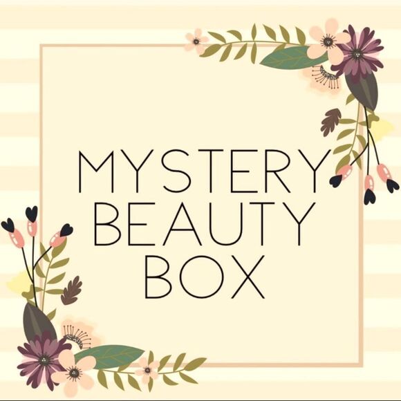 Makeup Mystery Box!!!!🎉🎁🎊💓💝   - Picture 1 of 5